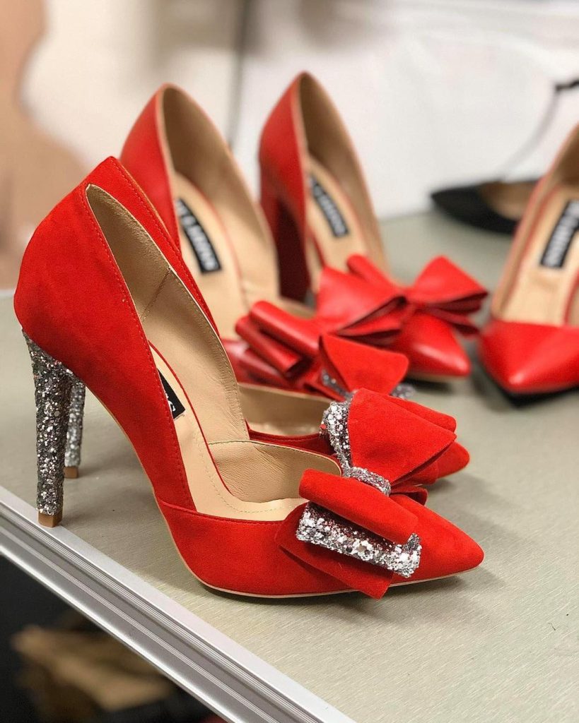 Pantofii stiletto sunt un must have