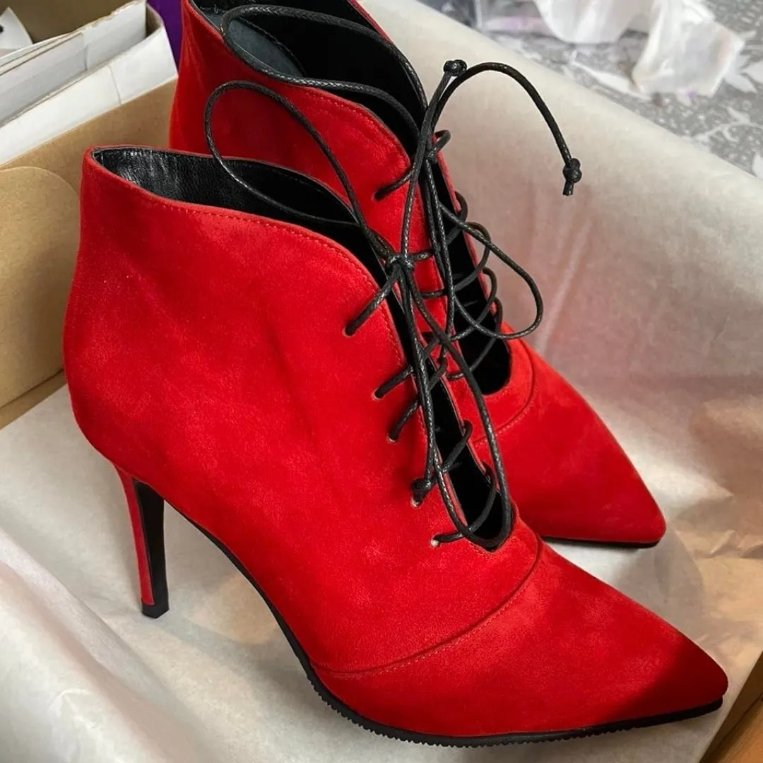 botine-rosii-la-comanda