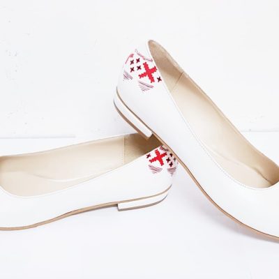 Balerini piele pictati cu motive traditionale