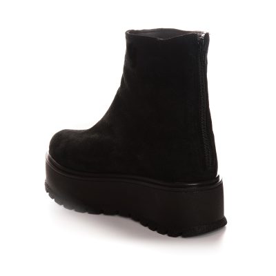Botine negre din piele intoarsa Vogue V77