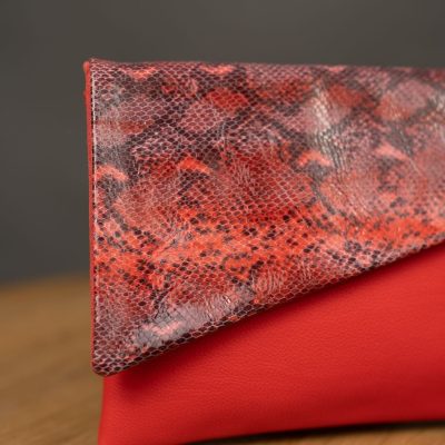 Plic rosu din piele naturala Mara G11