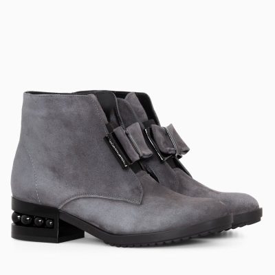 Ghete gri din piele intoarsa Bella D17