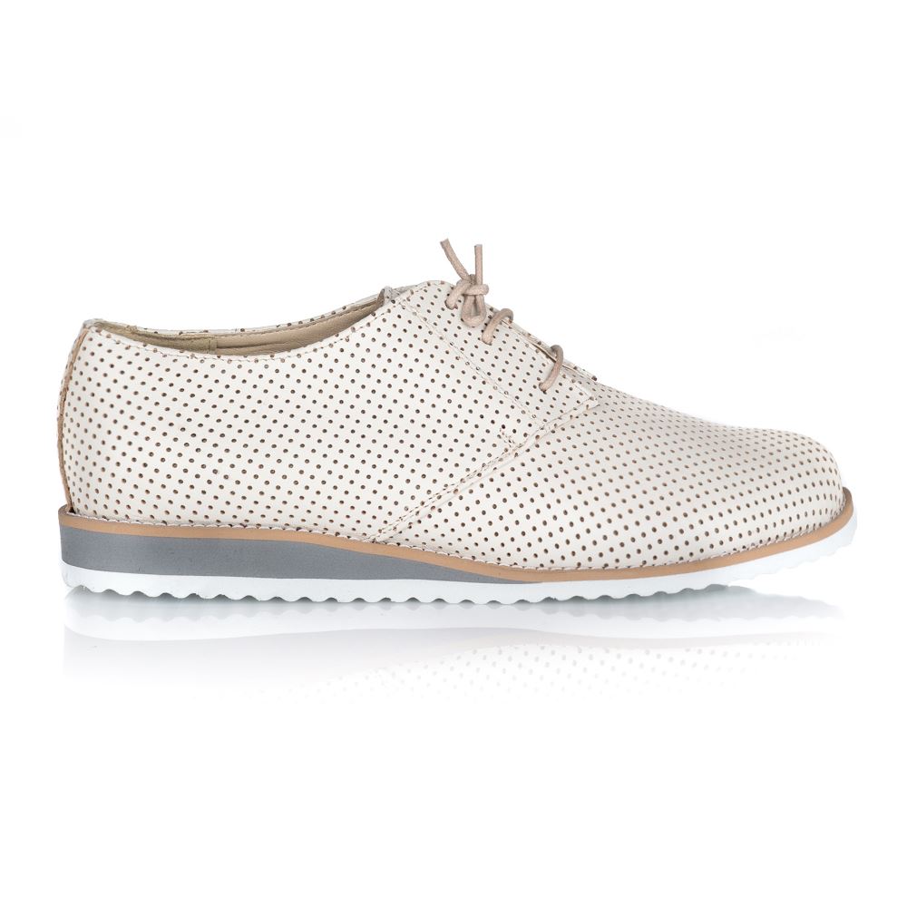 Pantofi cu talpa joasa, bej piele perforata V155