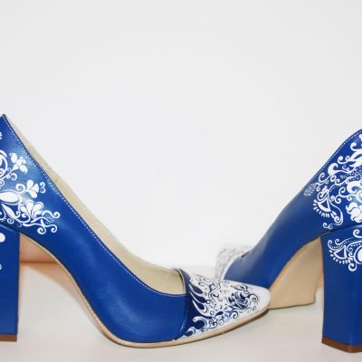 Pantofi pictati manual Blue Stiletto C107
