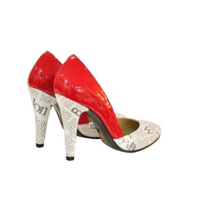 Stiletto rosu cu imprimeu ziar Anne D15