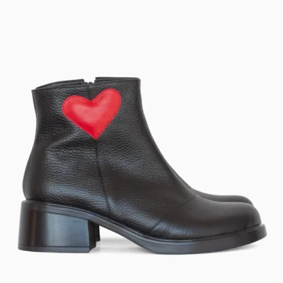 Ghete din piele naturala la comanda Sweet Love D9